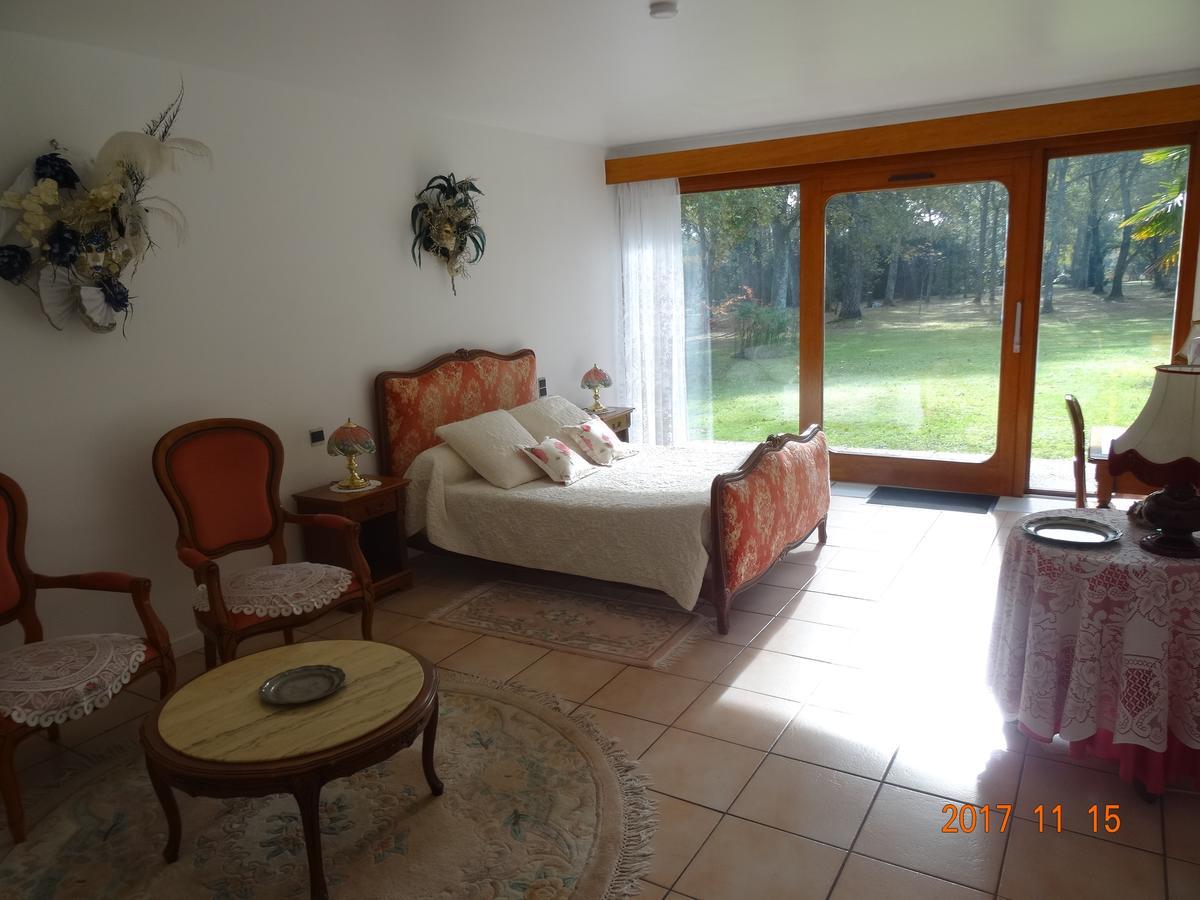 Parc De L'Aiguade Bed & Breakfast Saint-Paul-lès-Dax Стая снимка